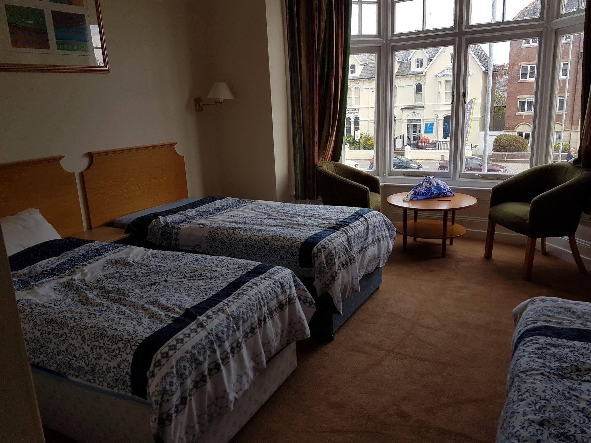 Grand Ash Hotel Llandudno Extérieur photo